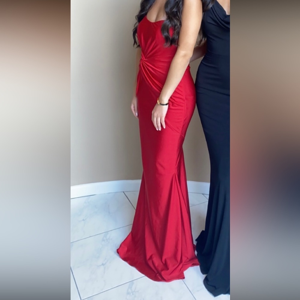 RED STRAPLESS GOWN